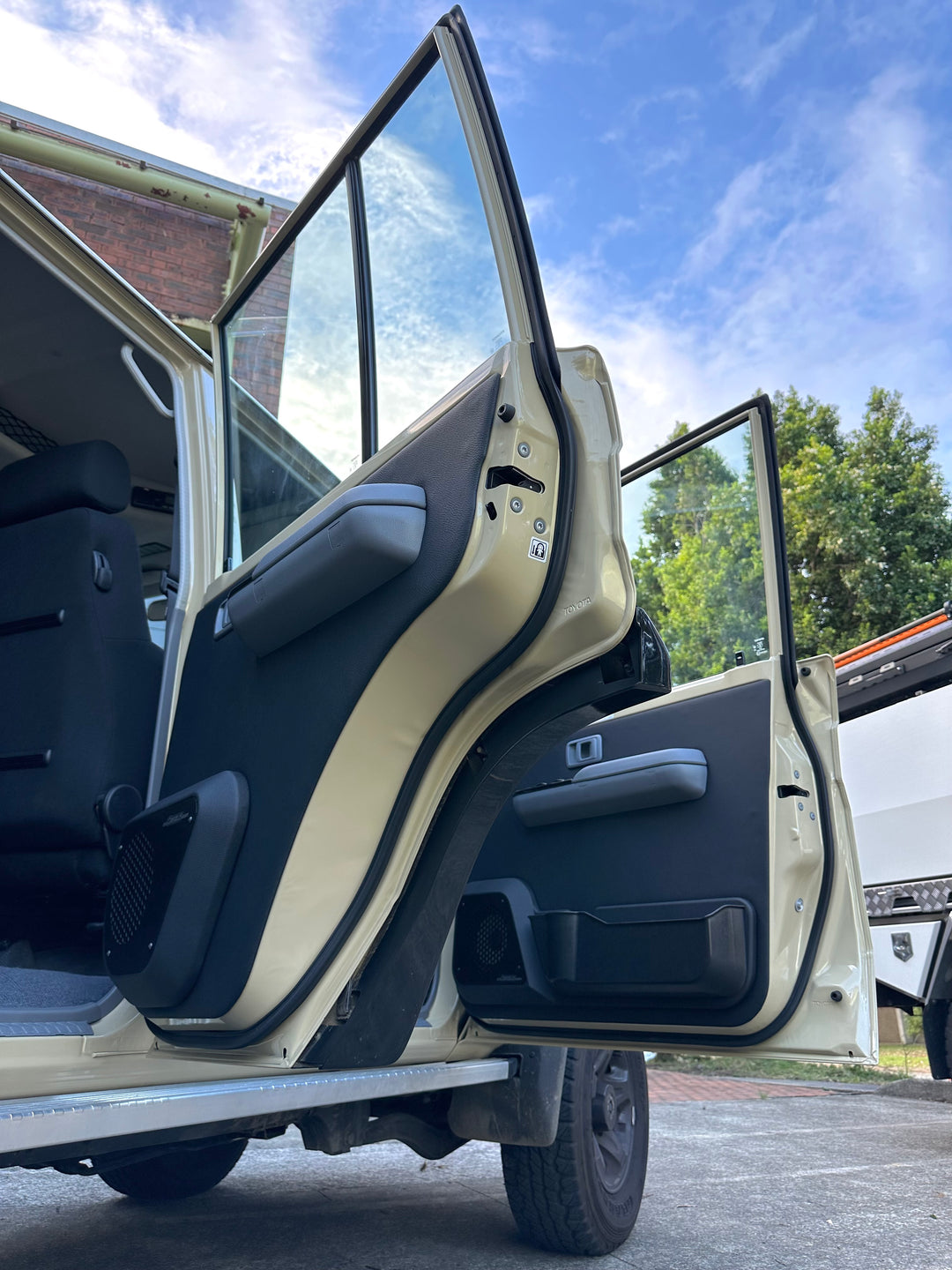 Rear Premium Speaker Door Pods