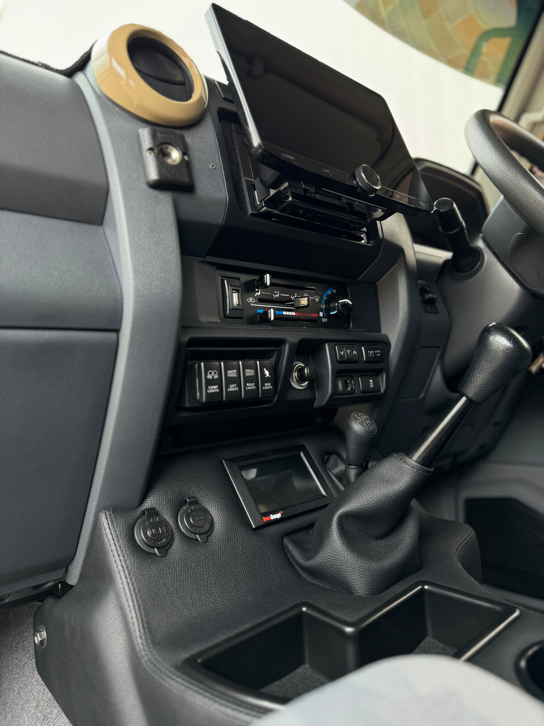 Premium Full Length Floor Console with Charging Sockets & Scan Gauge III