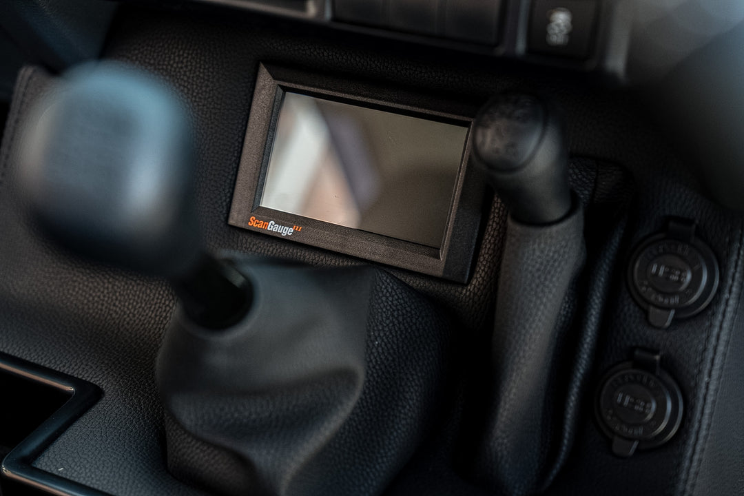 Premium Full Length Floor Console with Charging Sockets & Scan Gauge III