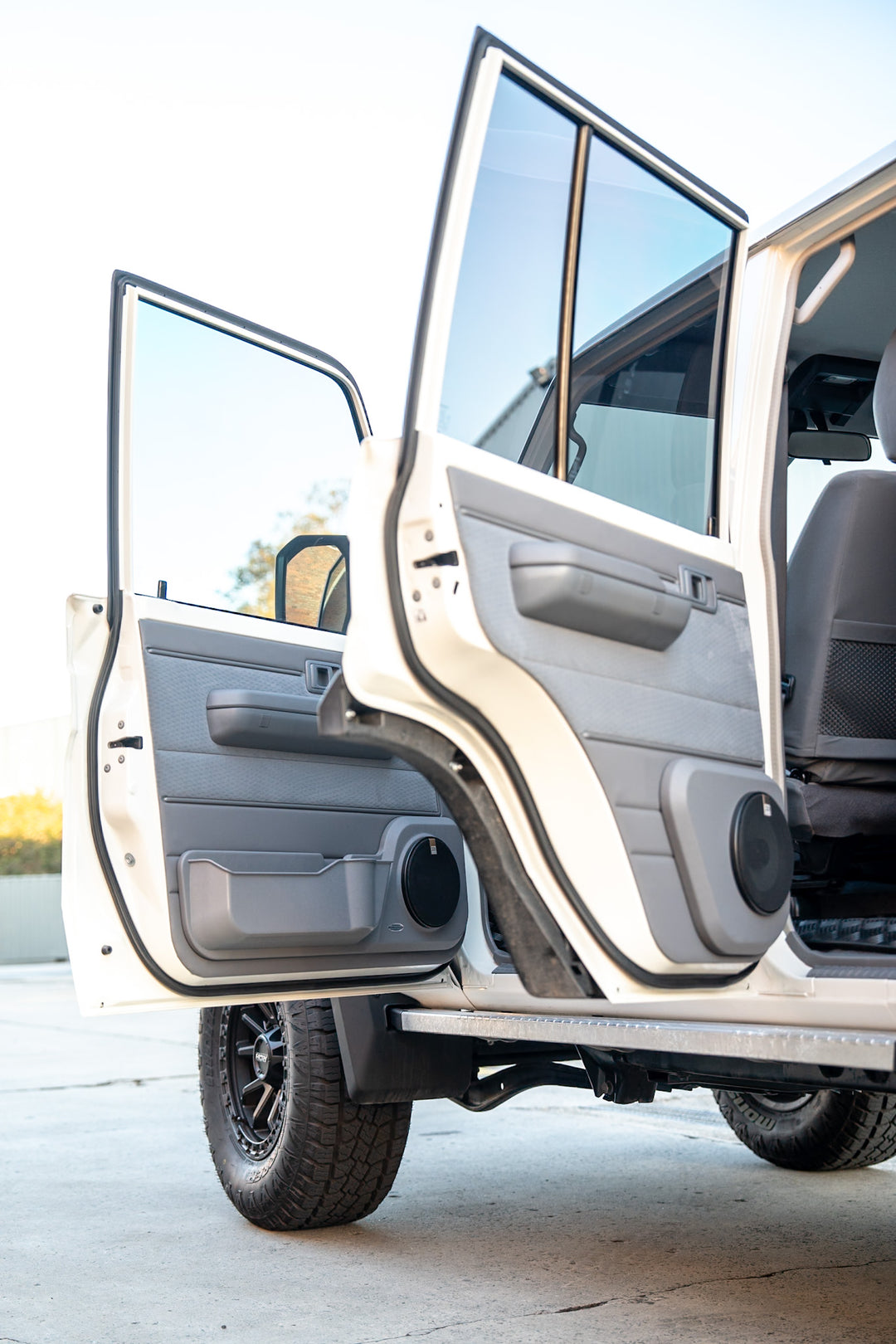 Front 3D Door Trims with Premium Speaker Door Pods