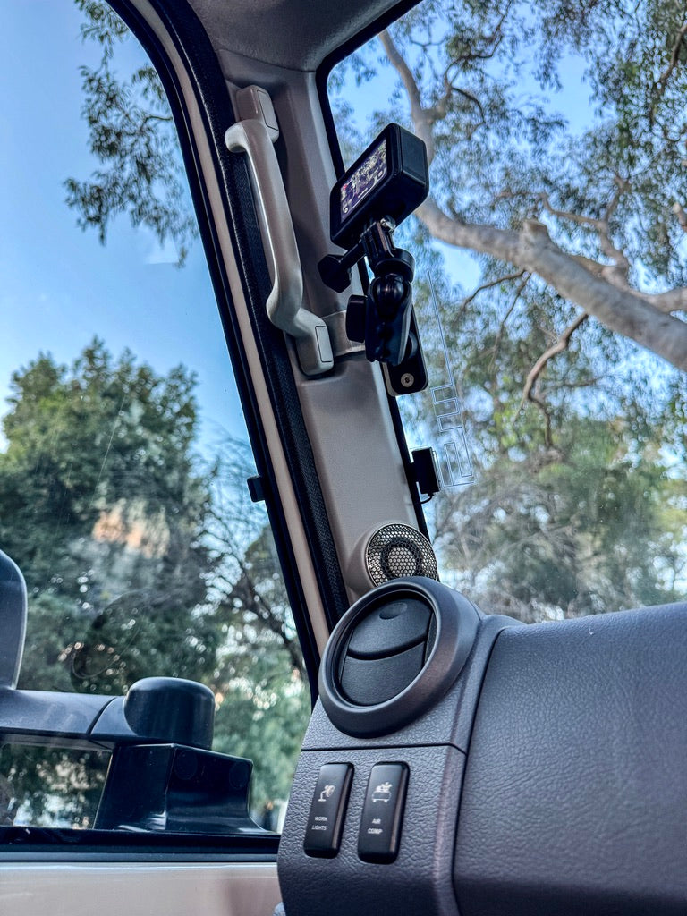 Pillar Bracket to suit Quad Lock