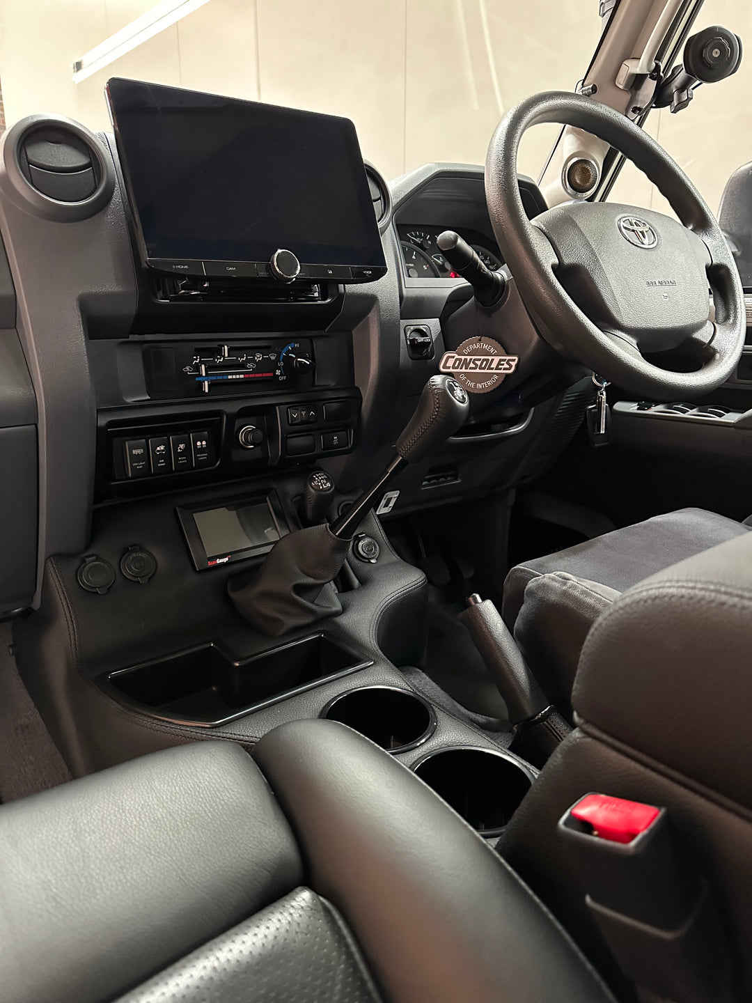 Premium Full Length Floor Console with Charging Sockets & Scan Gauge III